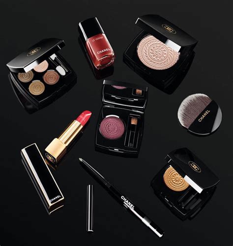 chanel christmas 2019 makeup|chanel gifts.